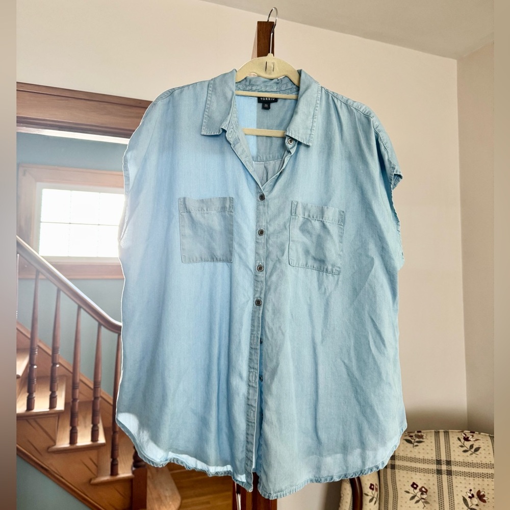 Torrid 00 Button Up Dolman Chambray Shirt